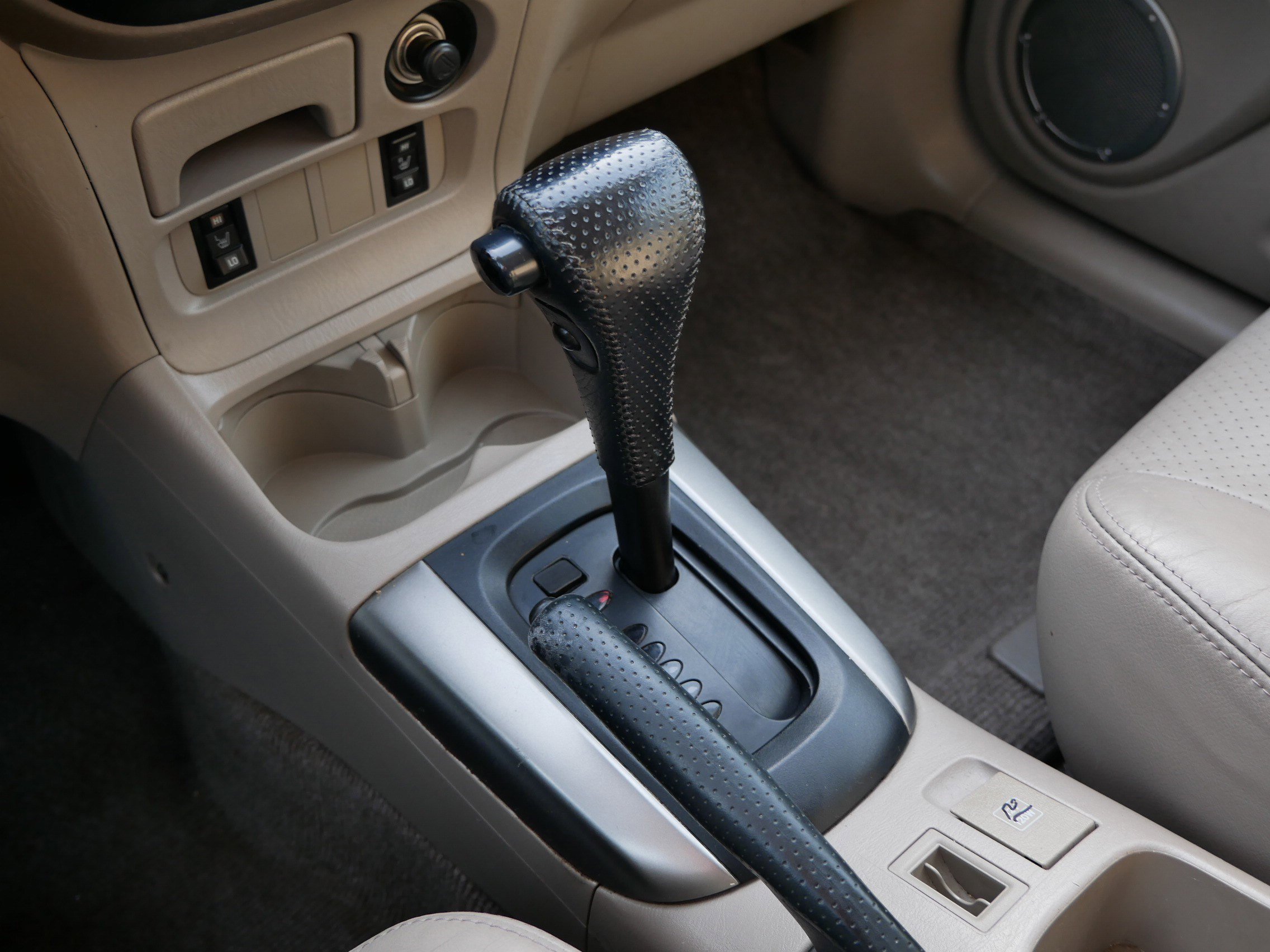 Used 2004 Toyota RAV4 4WD image 23