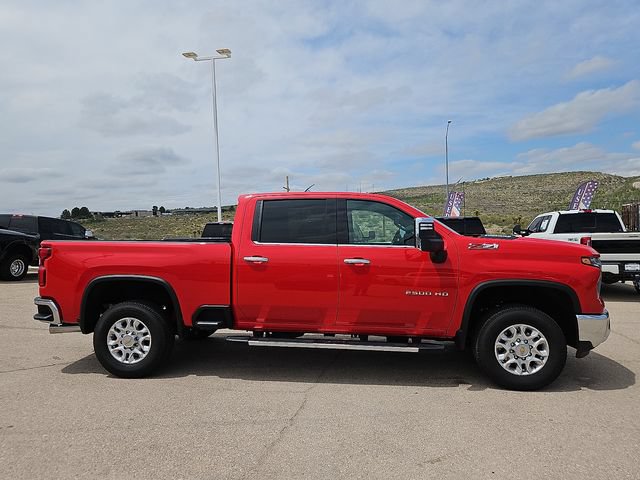 Used 2024 Chevrolet Silverado 2500 LTZ w/ LTZ Convenience Package AWD/4WD image 5