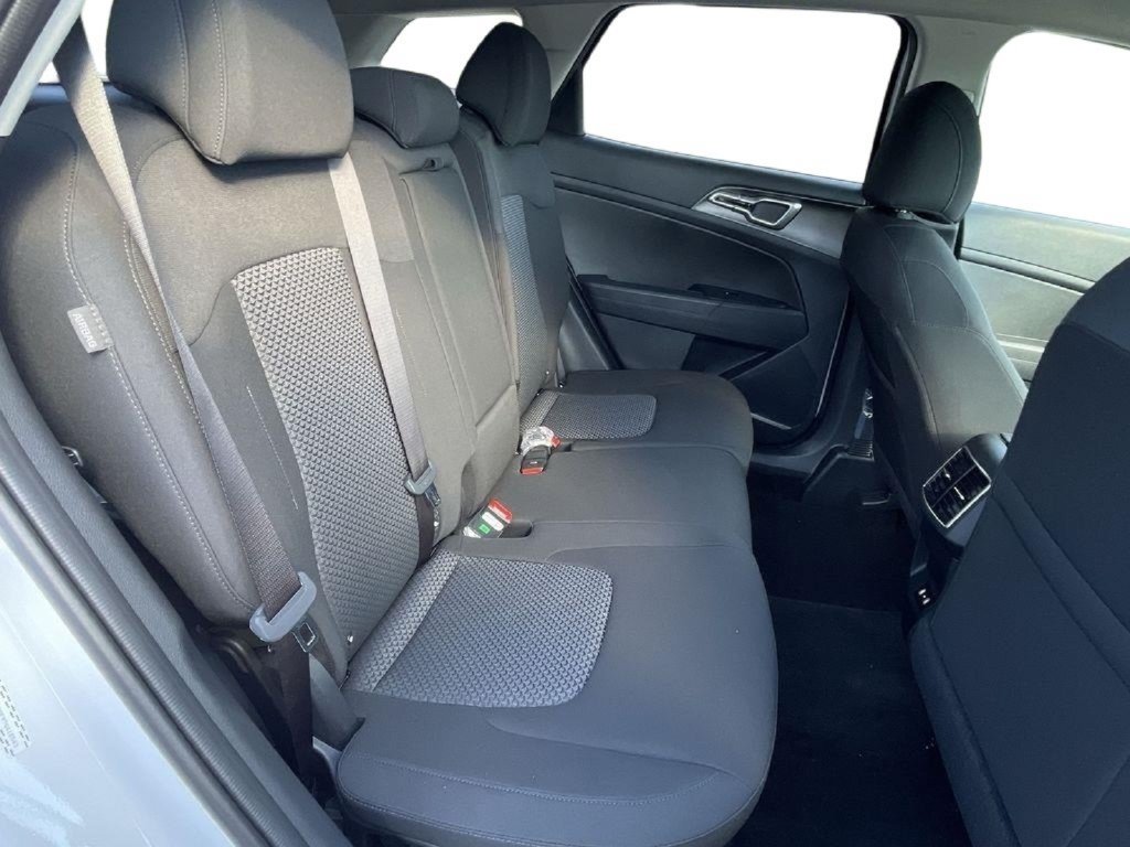New 2026 Kia Sportage LX w/ LX Convenience Package FWD image 24