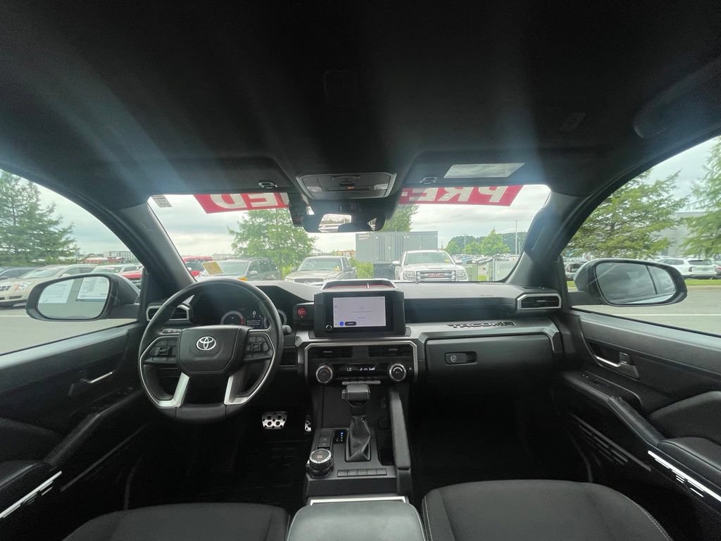 Used 2024 Toyota Tacoma TRD Sport AWD/4WD image 27