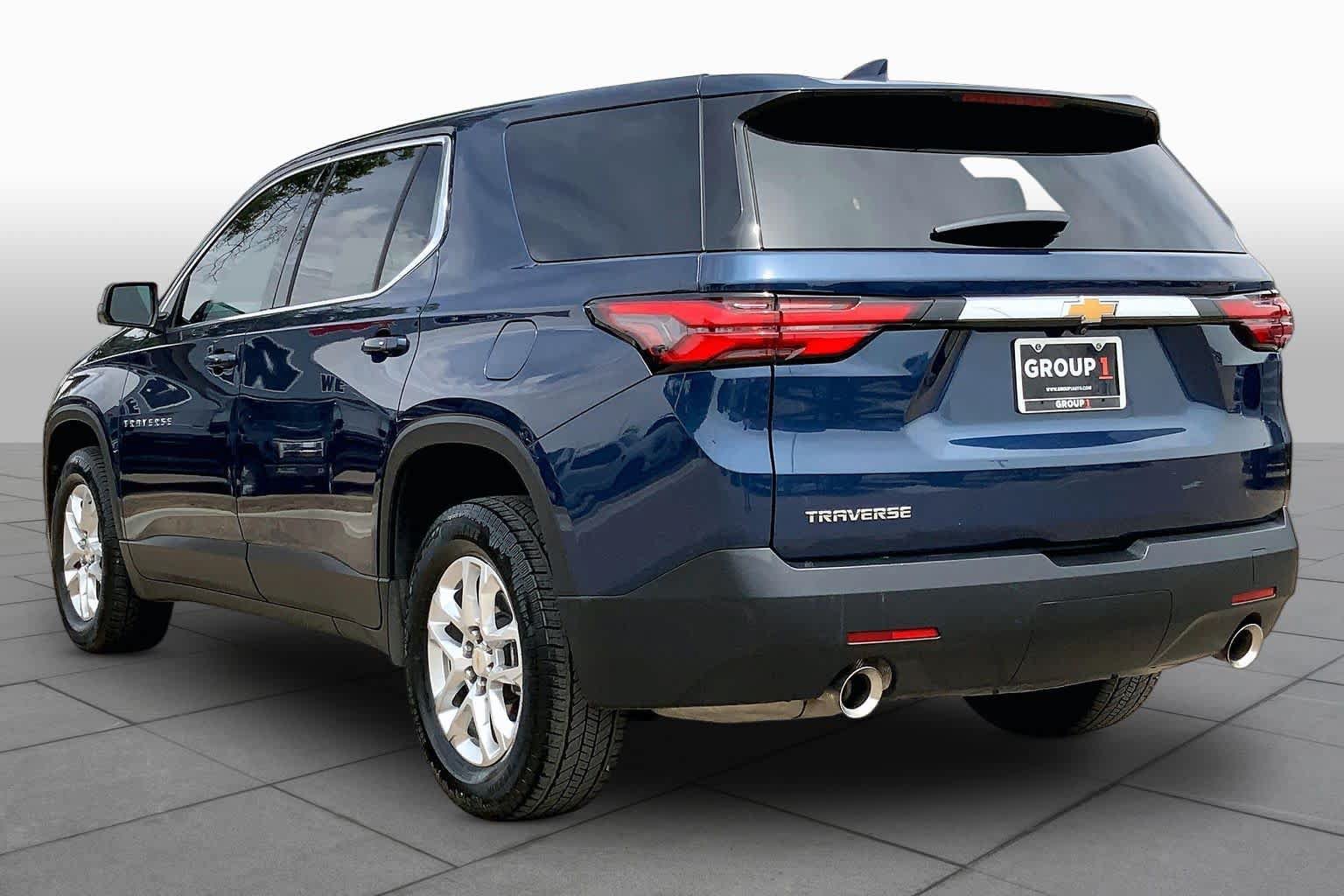 Used 2023 Chevrolet Traverse LS FWD image 10