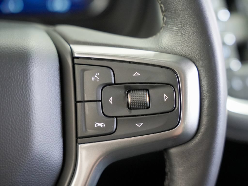 Used 2022 Chevrolet Tahoe Z71 w/ Z71 Off-Road Package AWD/4WD image 16