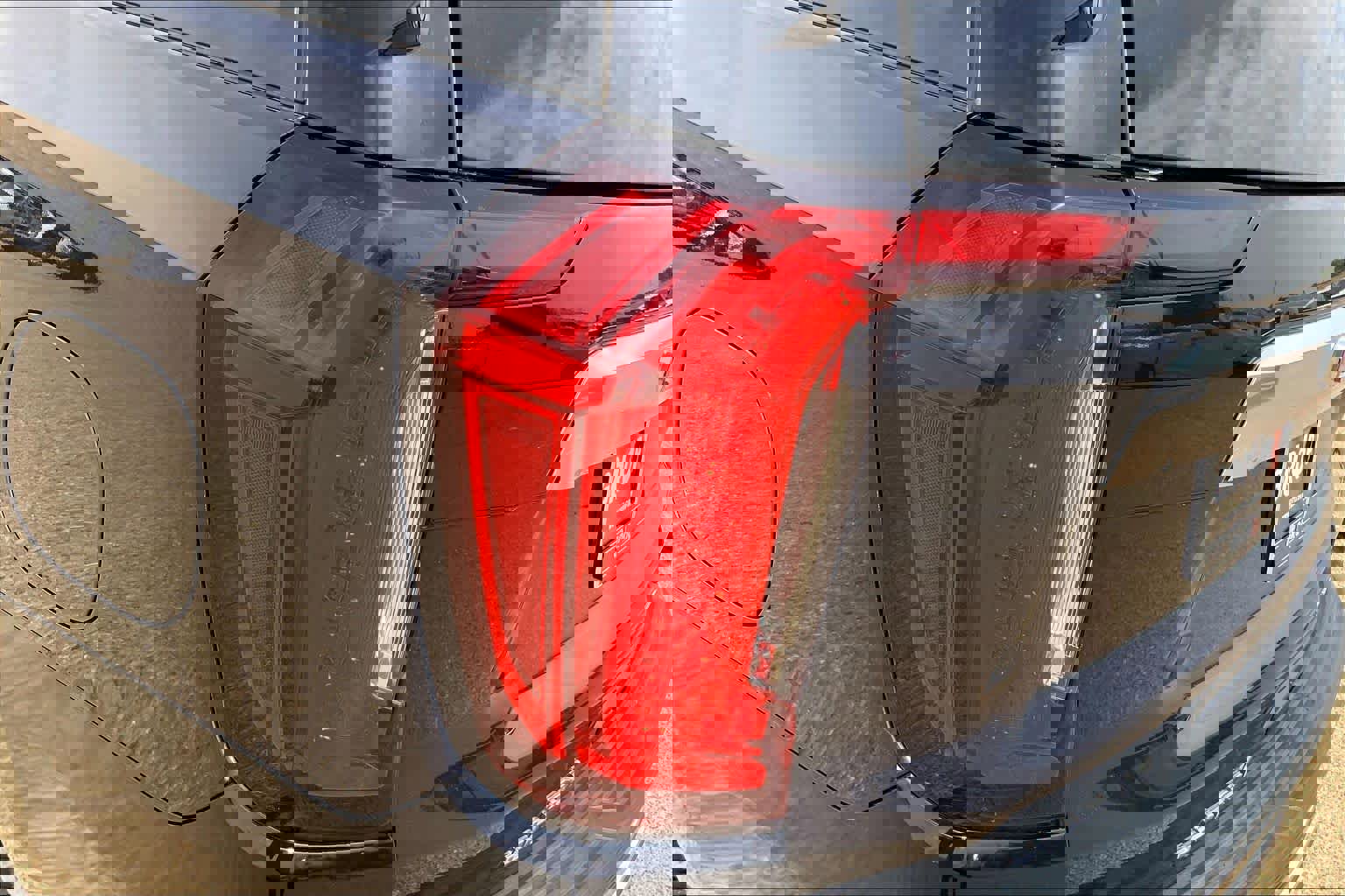 Used 2023 GMC Yukon XL Denali image 32