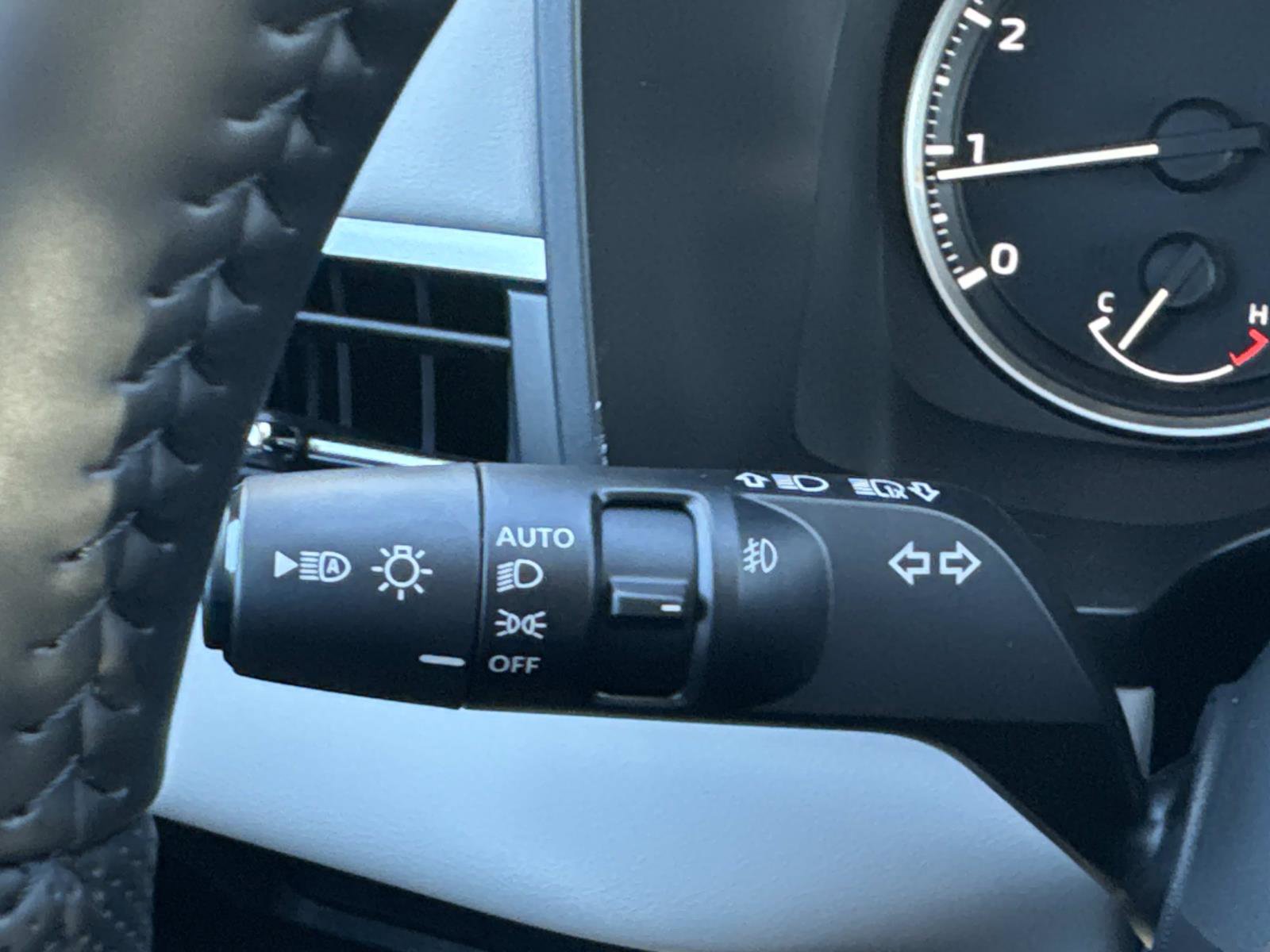 New 2026 Mitsubishi Outlander SE image 28