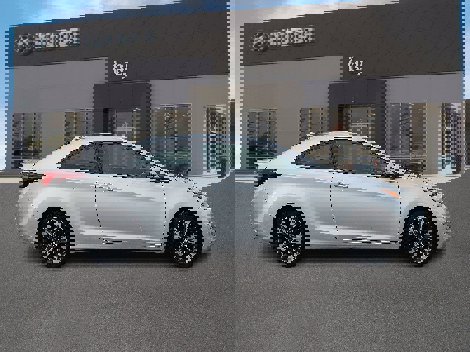 Used 2014 Hyundai Elantra w/ Option Group 2 image 3