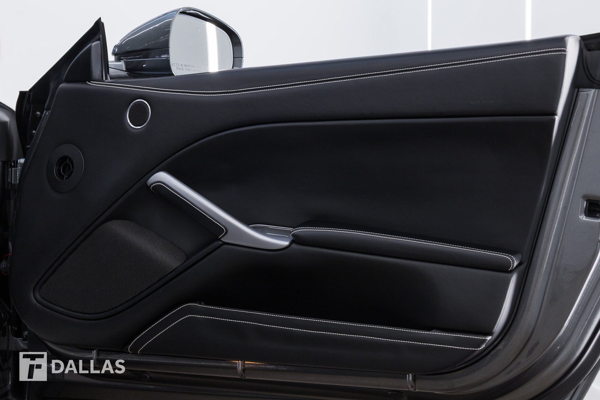 Used 2015 Ferrari F12 Berlinetta RWD image 38