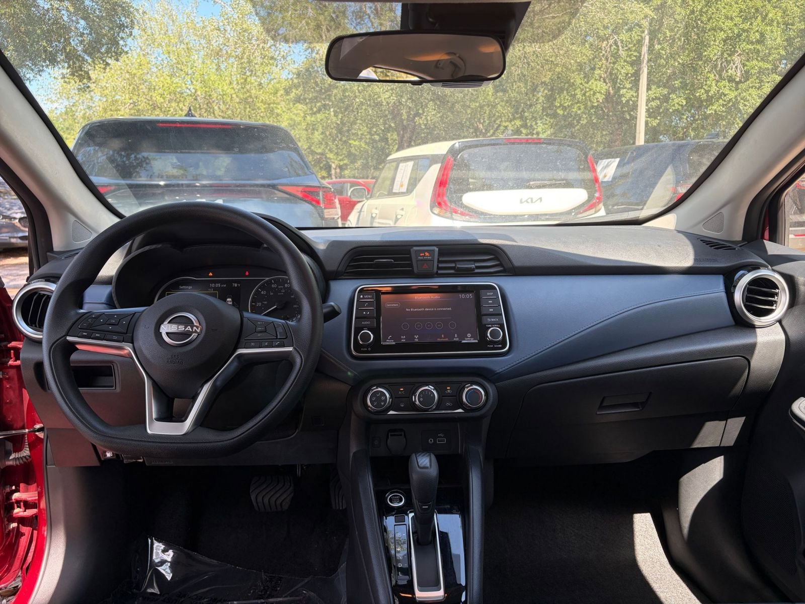 Used 2025 Nissan Versa SV FWD image 32