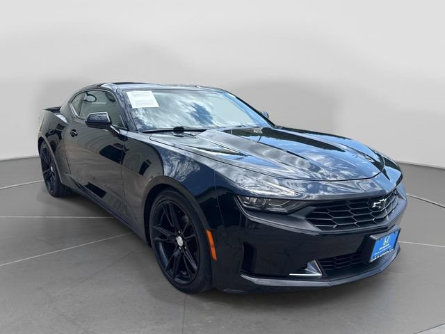 Used 2020 Chevrolet Camaro LT w/ RS Package RWD image 12