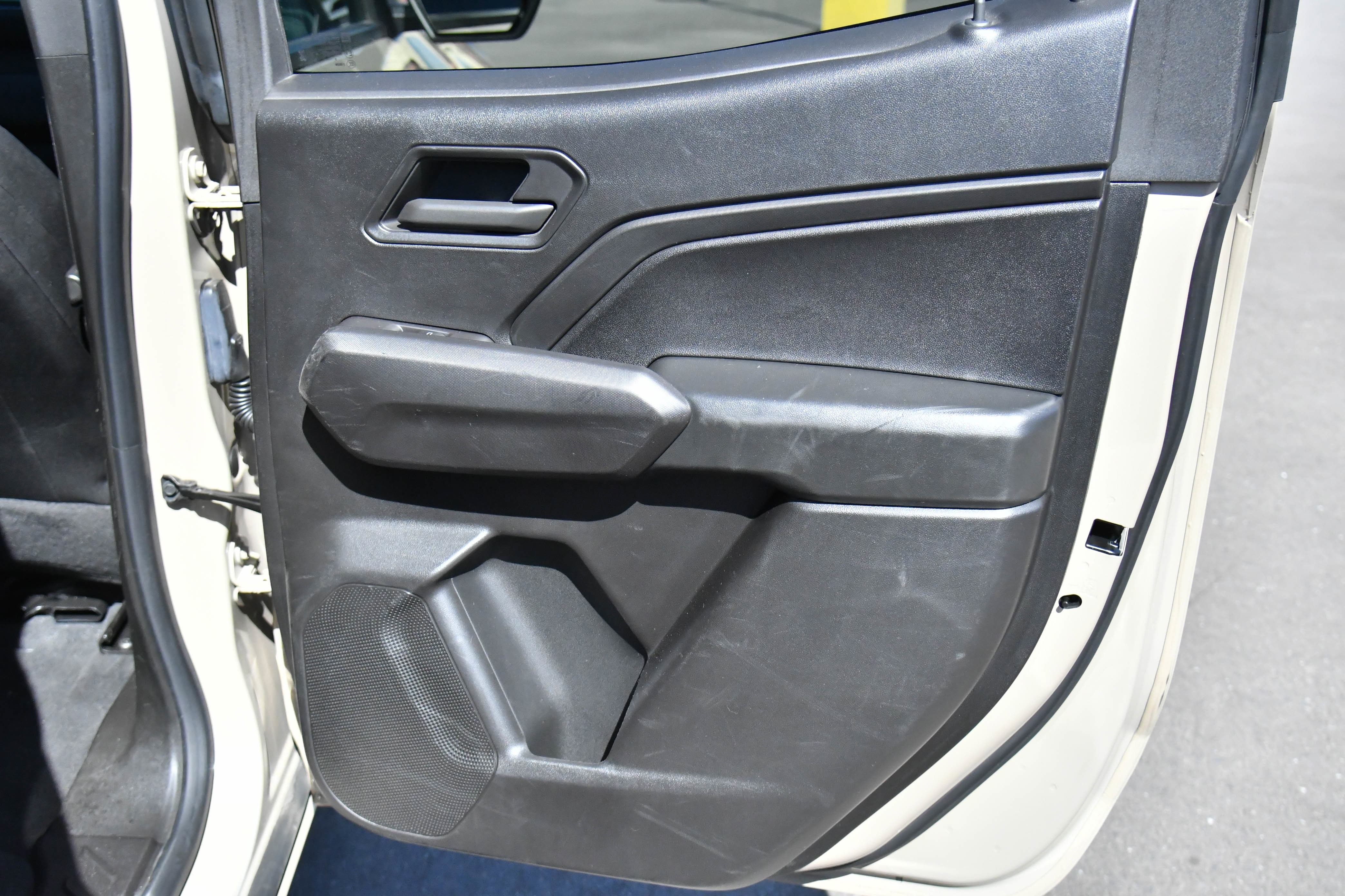 Used 2023 Chevrolet Colorado W/T RWD image 40