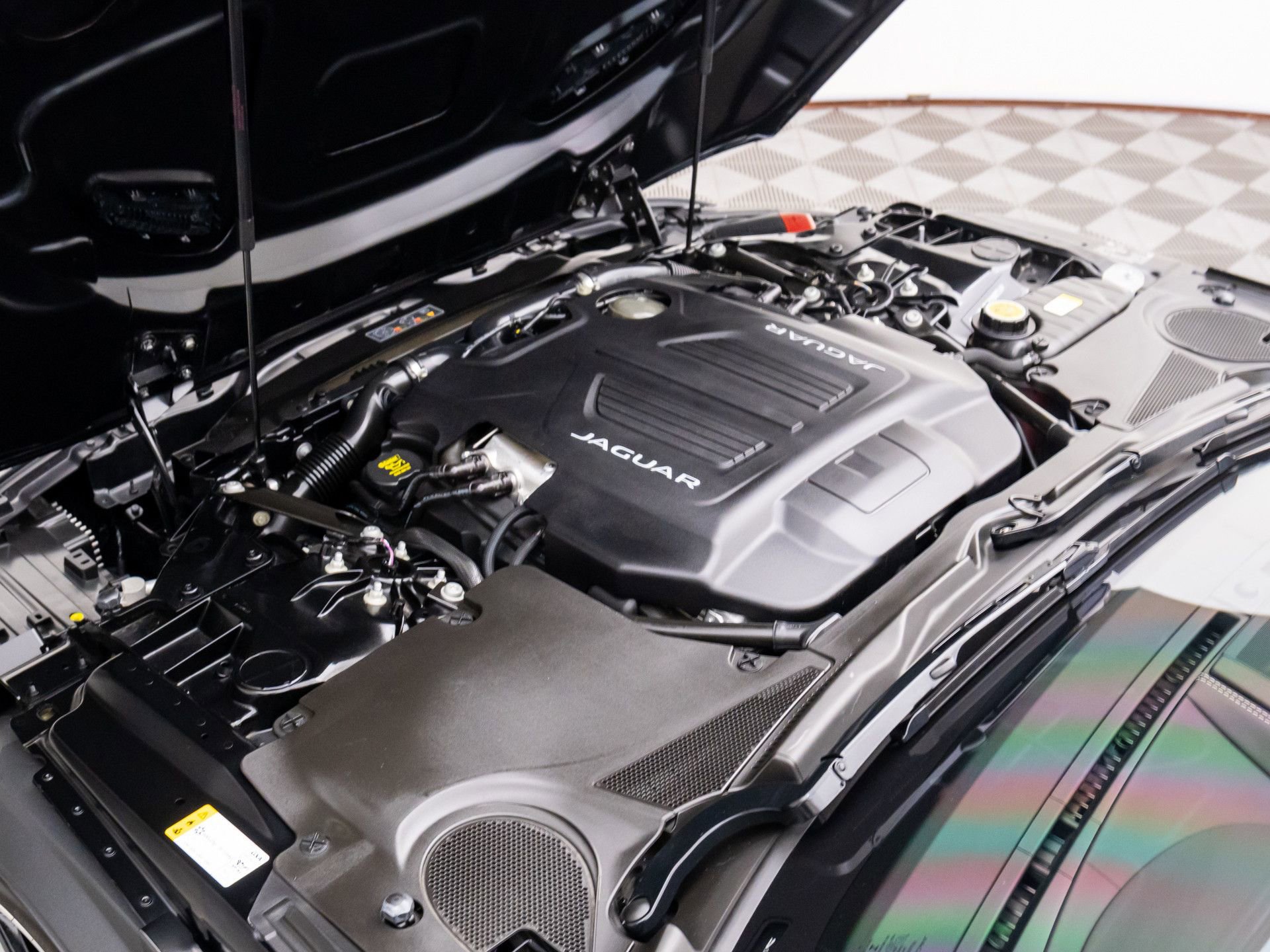 Used 2023 Jaguar F-TYPE R AWD/4WD image 30