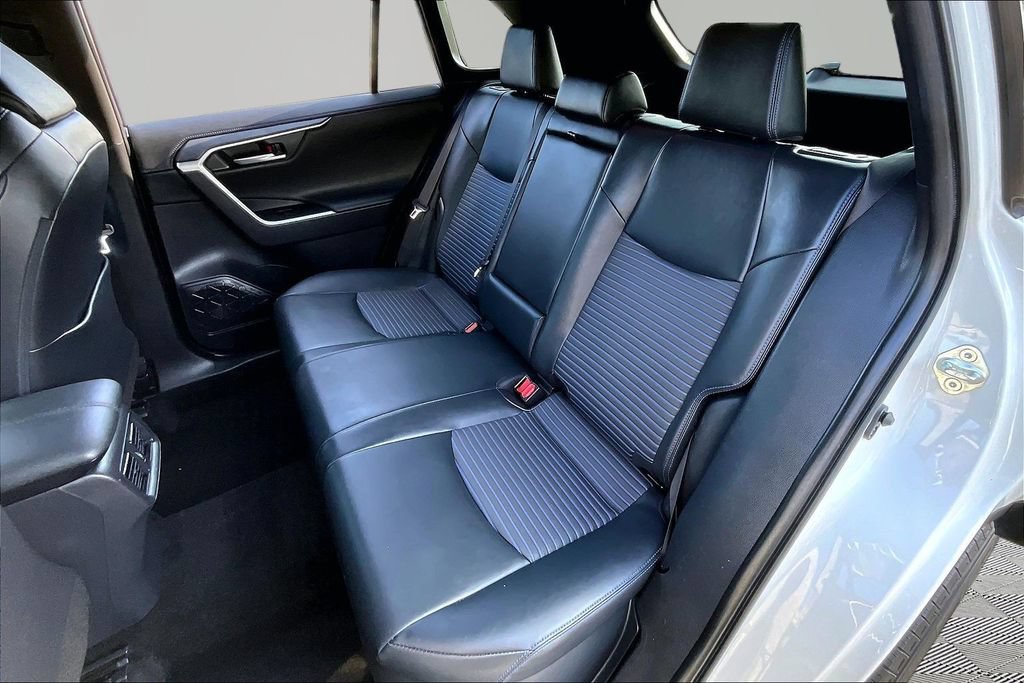 Used 2020 Toyota RAV4 XSE AWD/4WD image 19