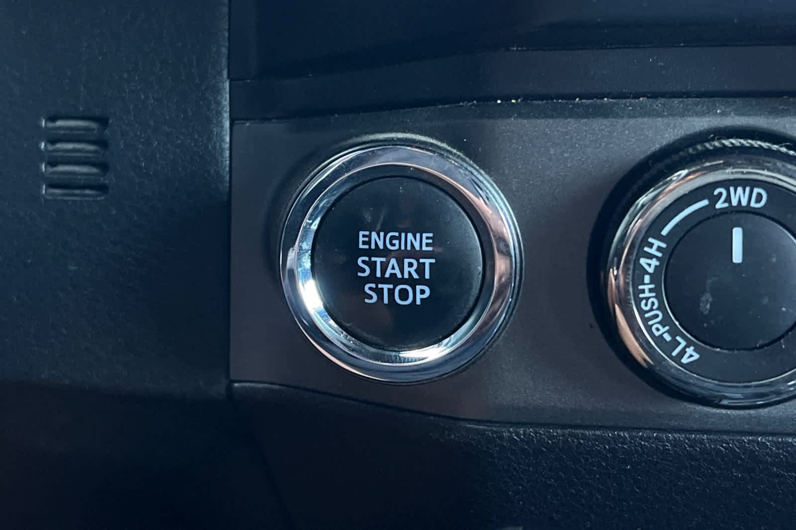 Used 2019 Toyota Tacoma TRD Off-Road w/ Technology Package AWD/4WD image 23
