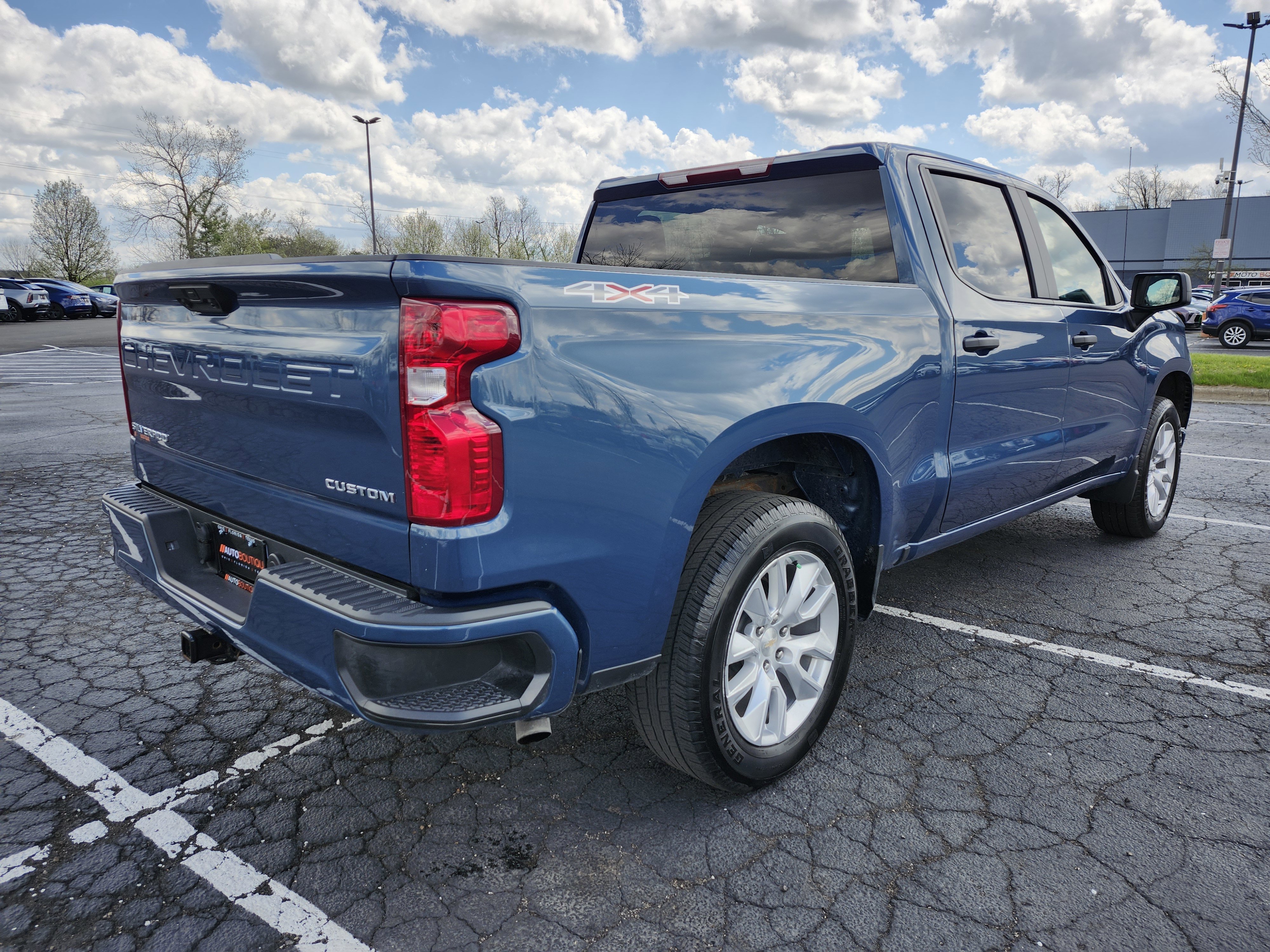 Used 2024 Chevrolet Silverado 1500 Custom AWD/4WD image 16