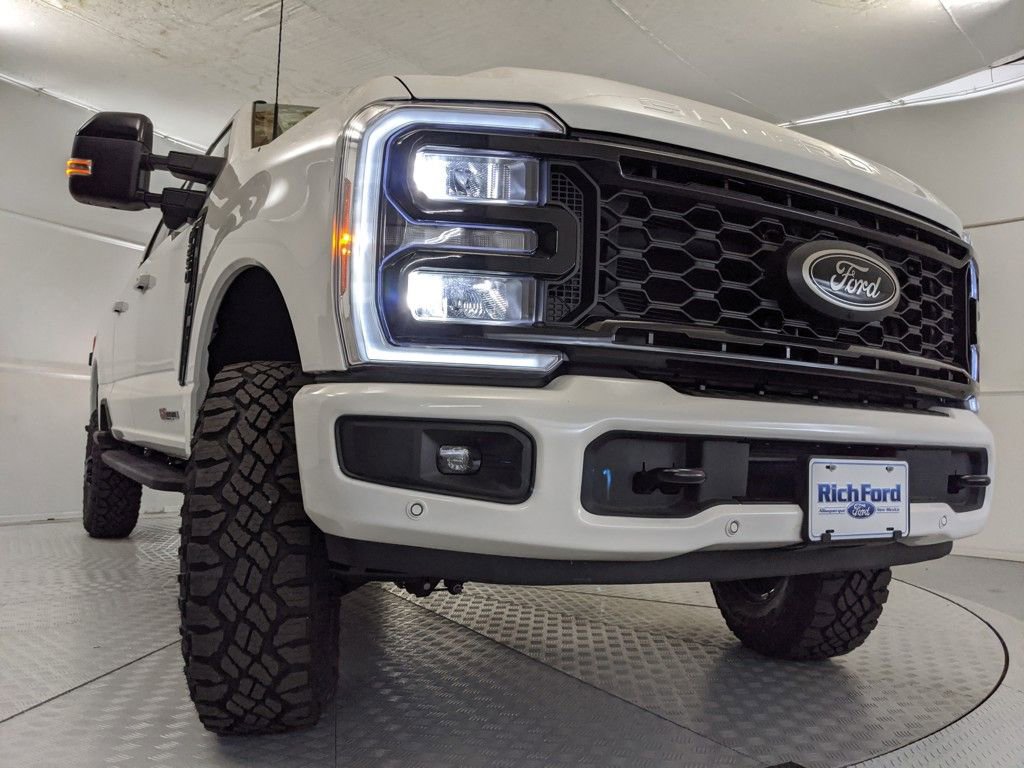 New 2025 Ford F250 Lariat w/ Lariat Ultimate Package image 29
