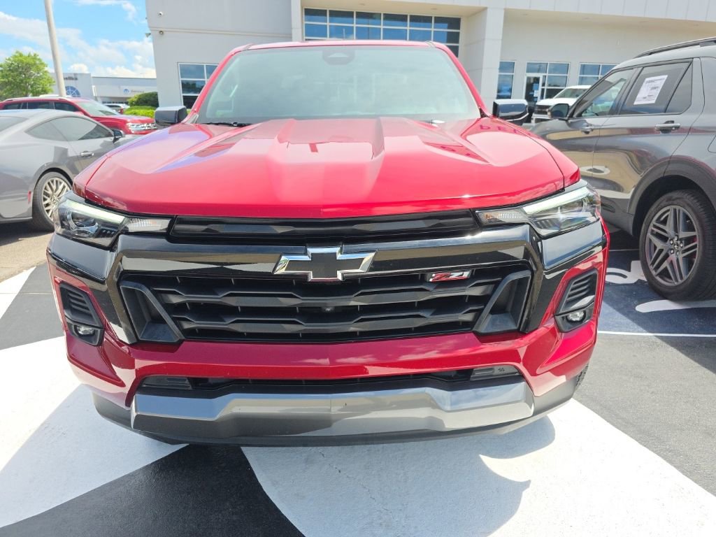 Used 2023 Chevrolet Colorado Z71 w/ Z71 Convenience Package 2 AWD/4WD image 7