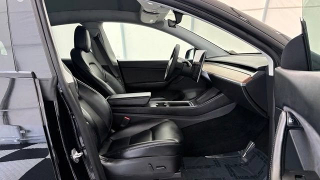 Used 2022 Tesla Model Y Performance AWD/4WD image 21