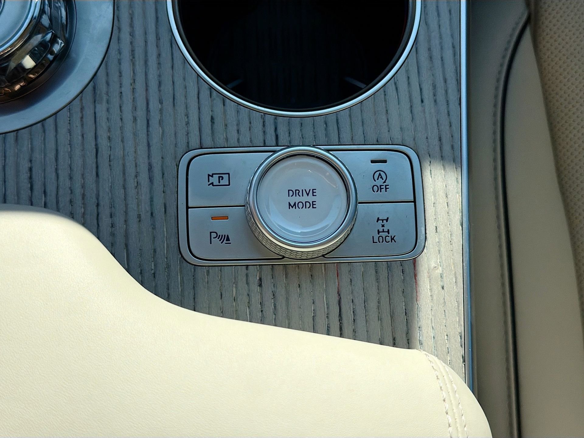 Used 2025 Genesis GV80 3.5T Prestige image 32