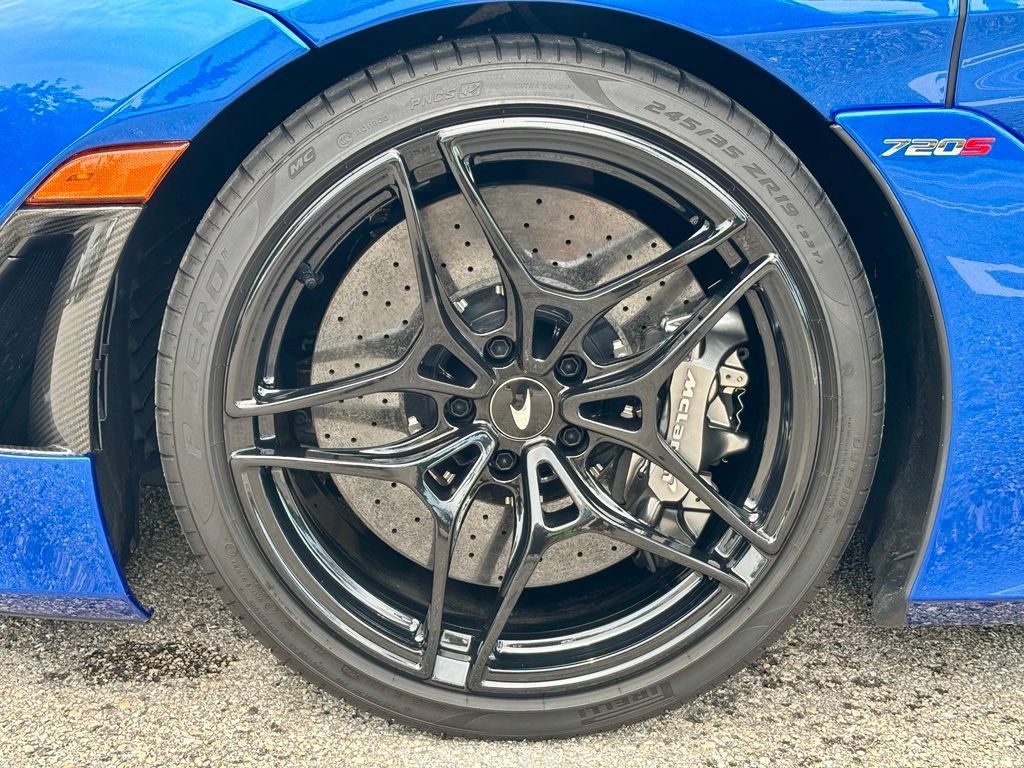 Used 2022 McLaren 720S Spider RWD image 19
