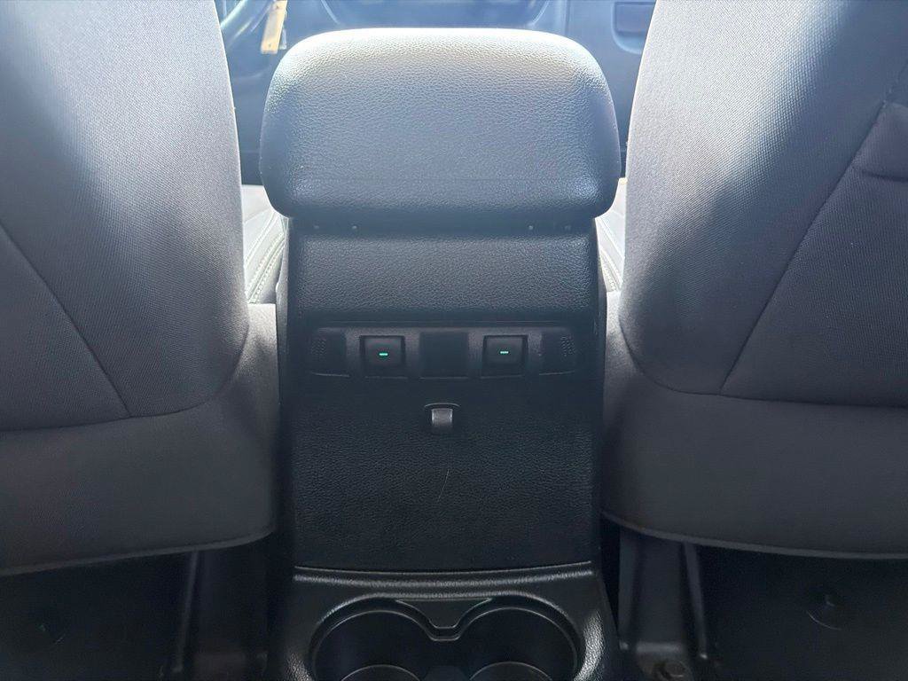 Used 2017 Jeep Wrangler Unlimited Sahara AWD/4WD image 19