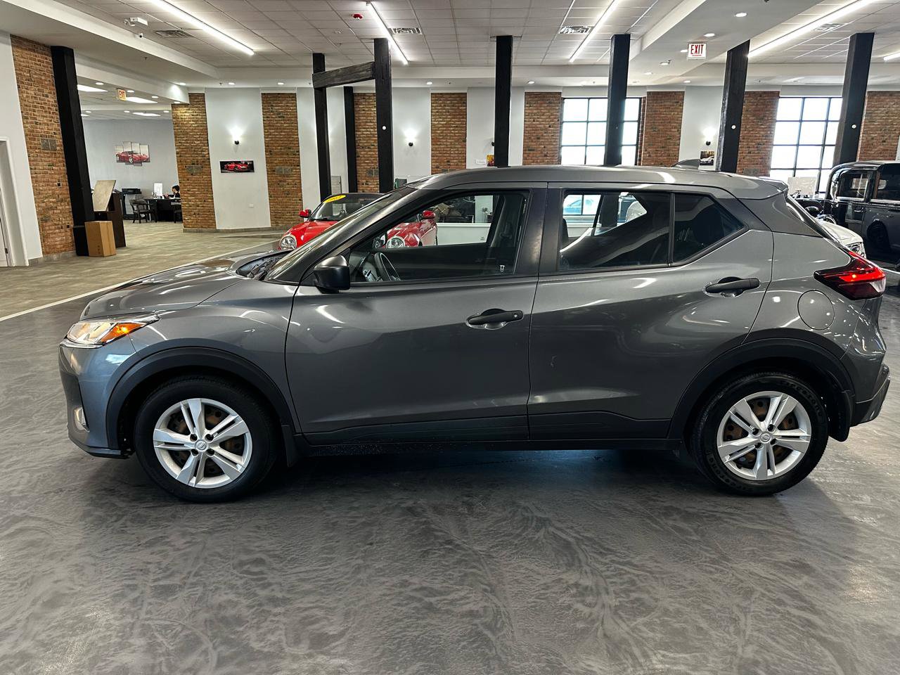Used 2021 Nissan Kicks S FWD image 8