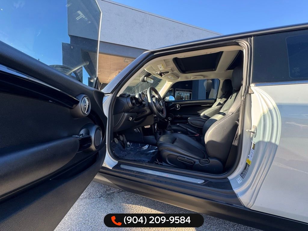 Used 2019 MINI Cooper S image 28
