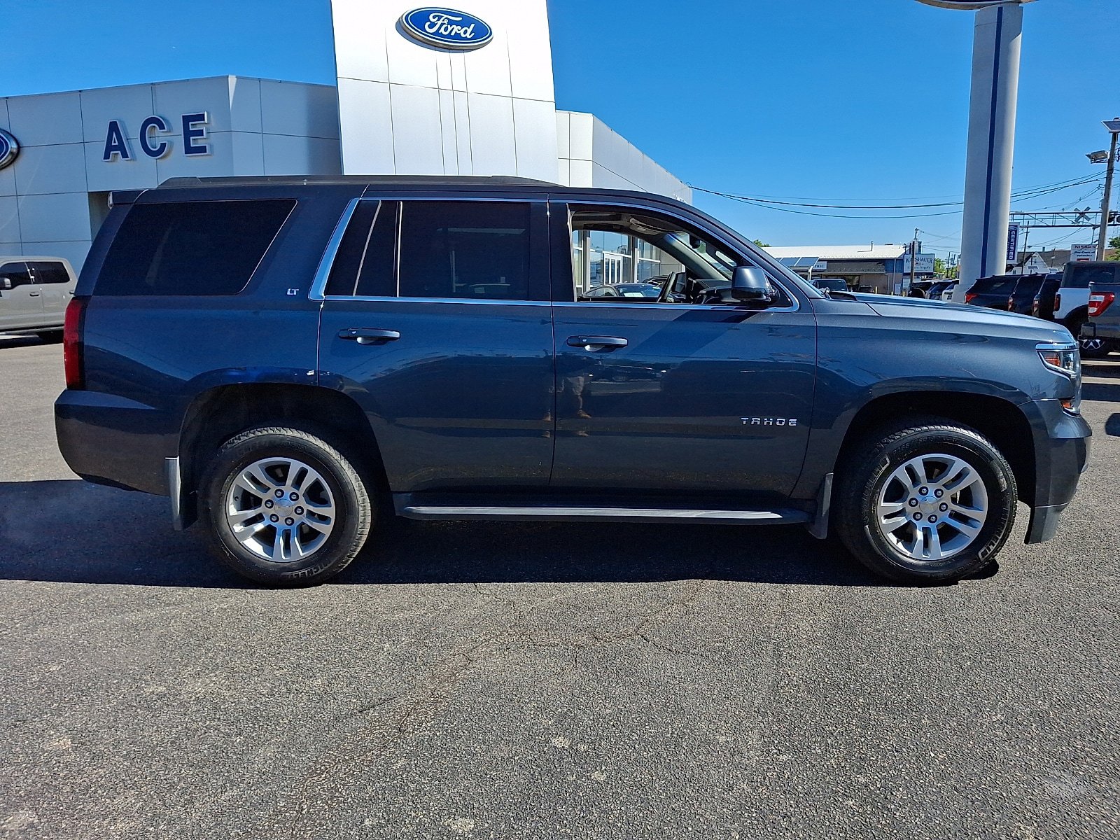 Used 2019 Chevrolet Tahoe LT AWD/4WD image 7