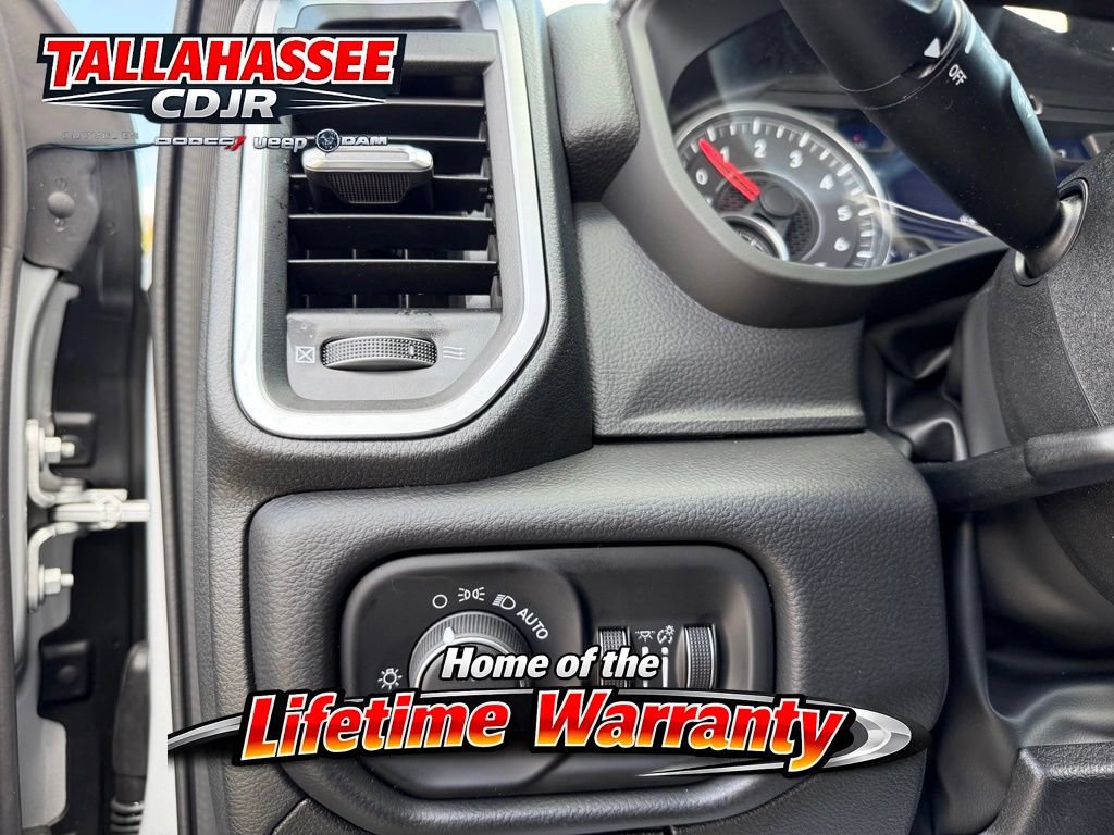 New 2026 RAM 1500 4x4 Crew Cab image 34
