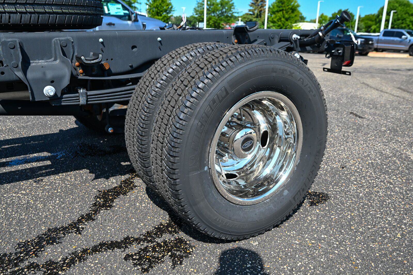 New 2026 Ford F350 XL w/ XL Chrome Package AWD/4WD image 13