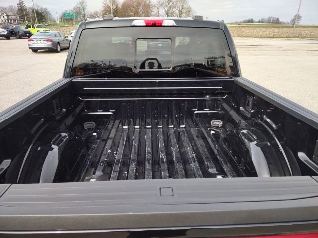 Used 2023 Ford F150 Lightning Lariat image 5