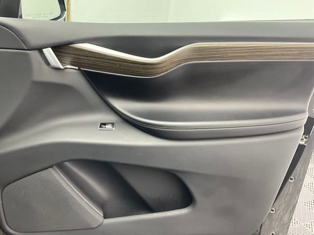 Used 2016 Tesla Model X 90D image 12