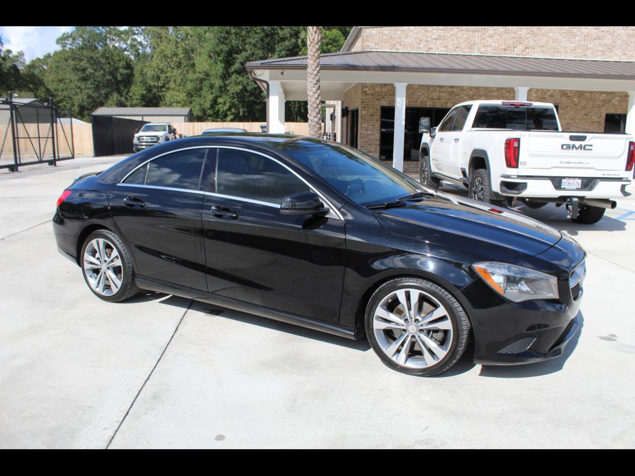 Used 2016 Mercedes-Benz CLA 250 image 1