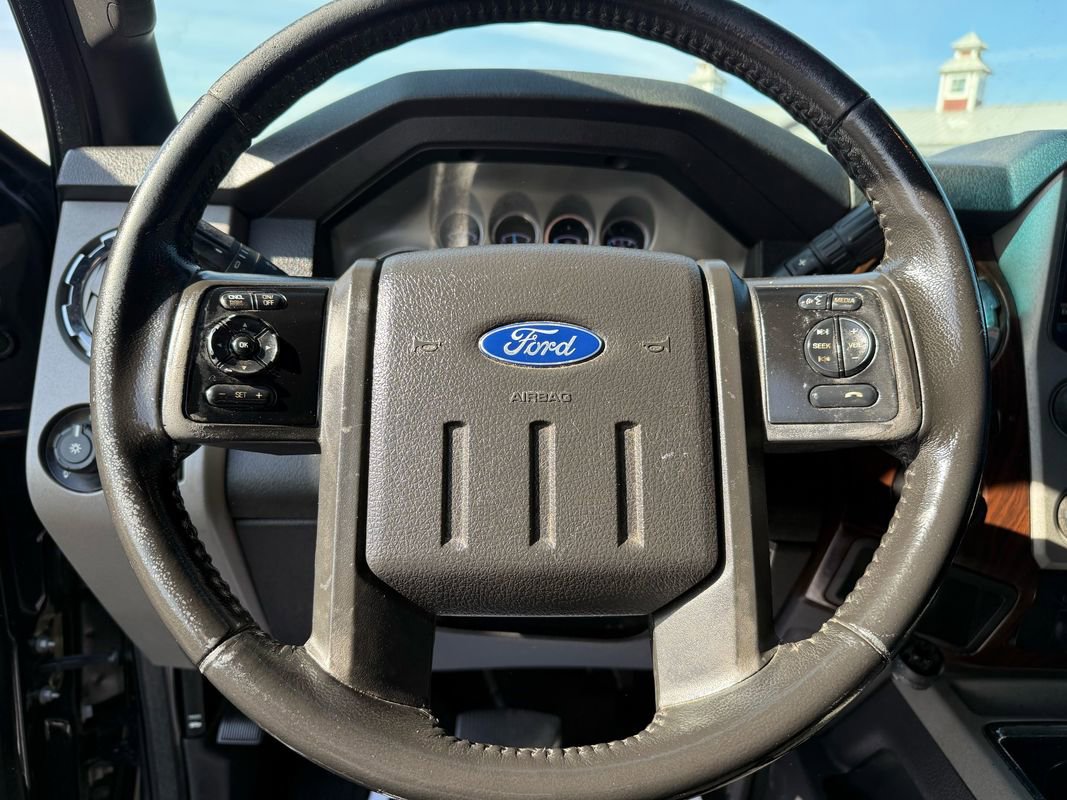 Used 2015 Ford F350 Lariat image 11