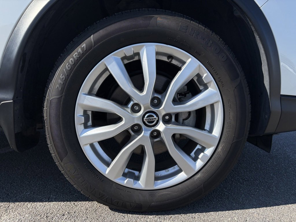 Used 2022 Nissan Rogue Sport SV image 32