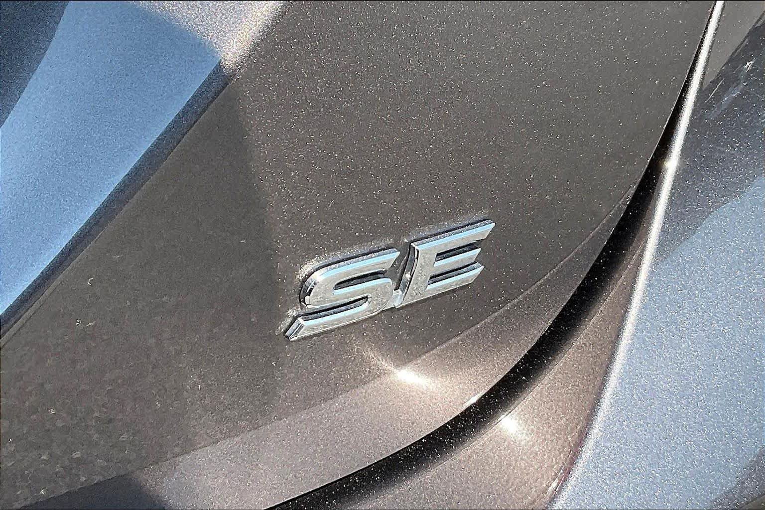 Used 2023 Toyota Camry SE FWD image 10
