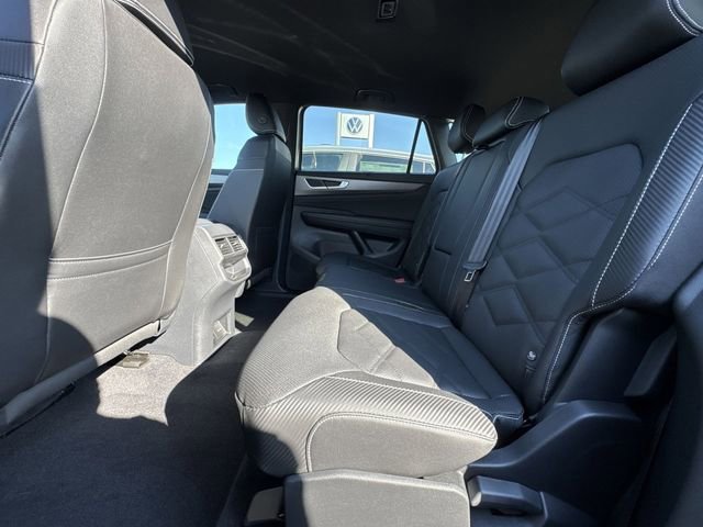 New 2026 Volkswagen Atlas Cross Sport SE image 9
