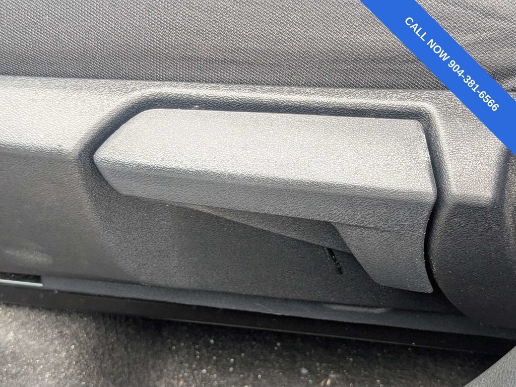 Used 2025 Nissan Kicks SV FWD image 21