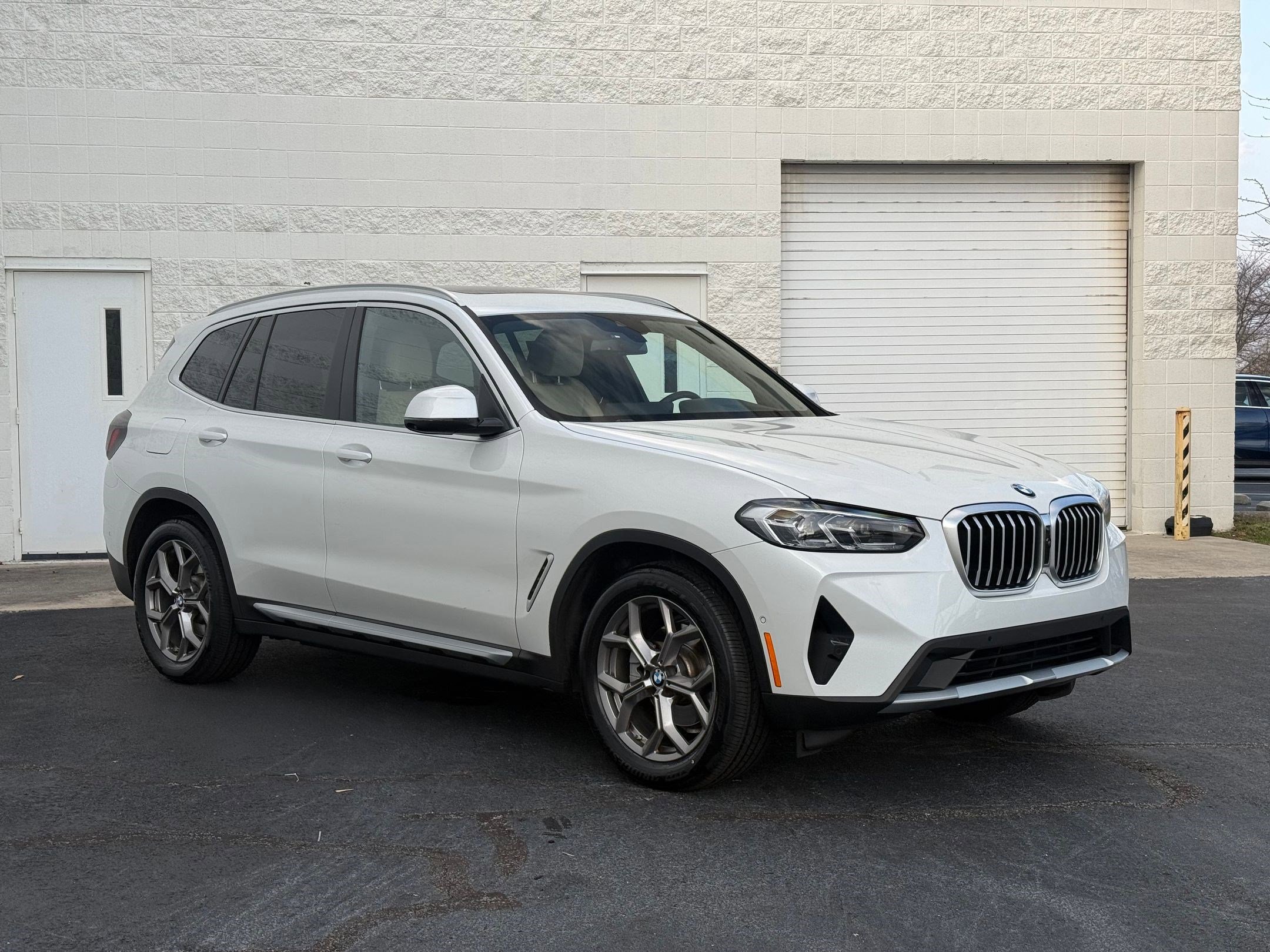 Certified 2024 BMW X3 sDrive30i w/ Premium Package w/ZPA image 6