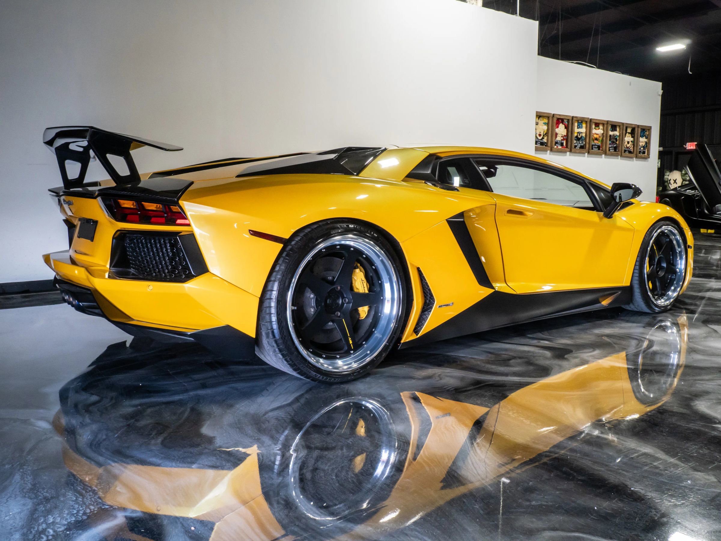 Used 2013 Lamborghini Aventador LP 700-4 image 8