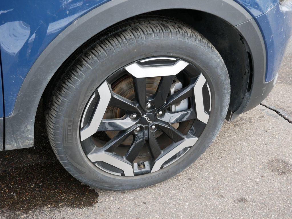 Used 2025 Kia Telluride S image 9