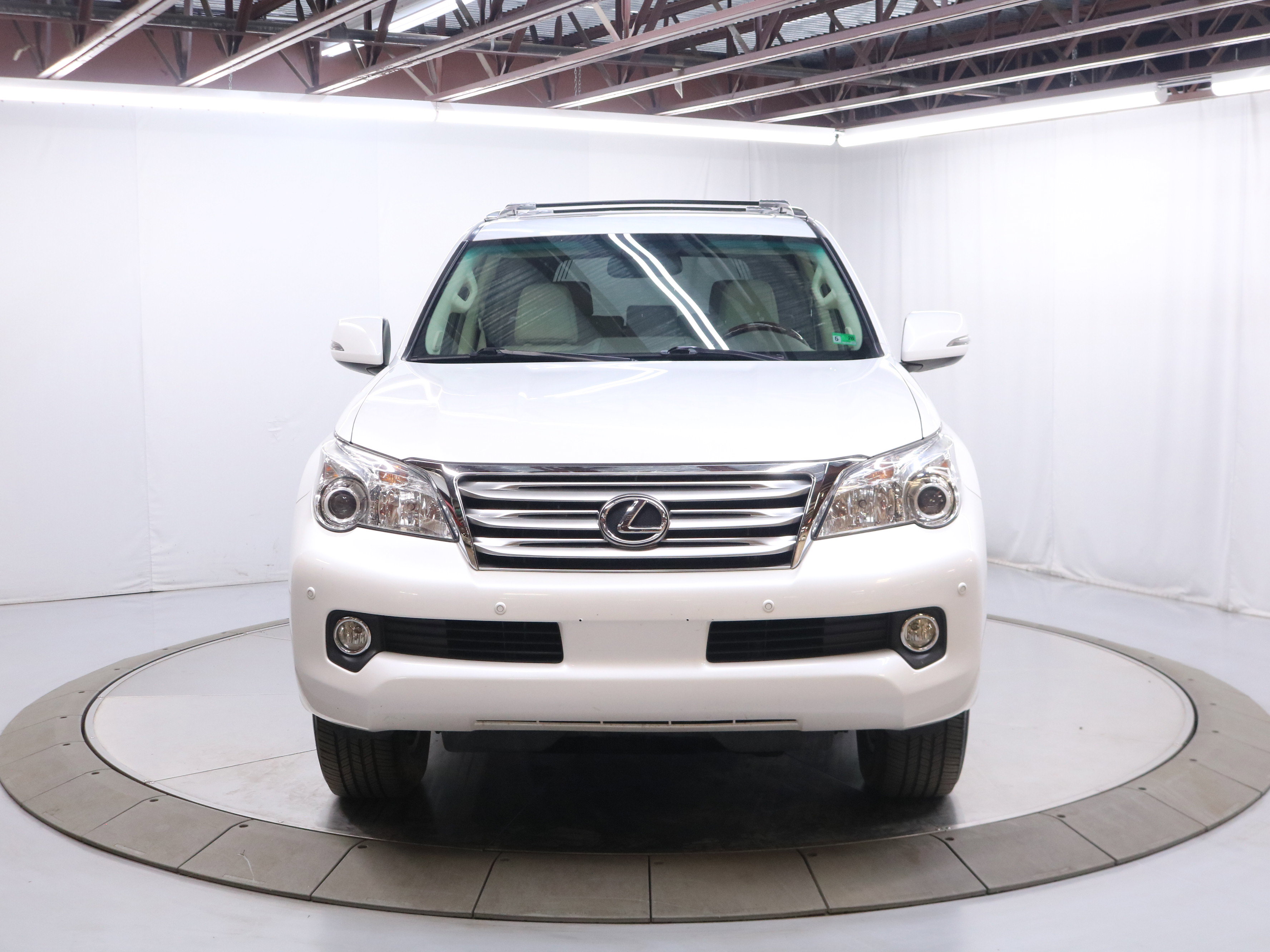 Used 2013 Lexus GX 460 image 3