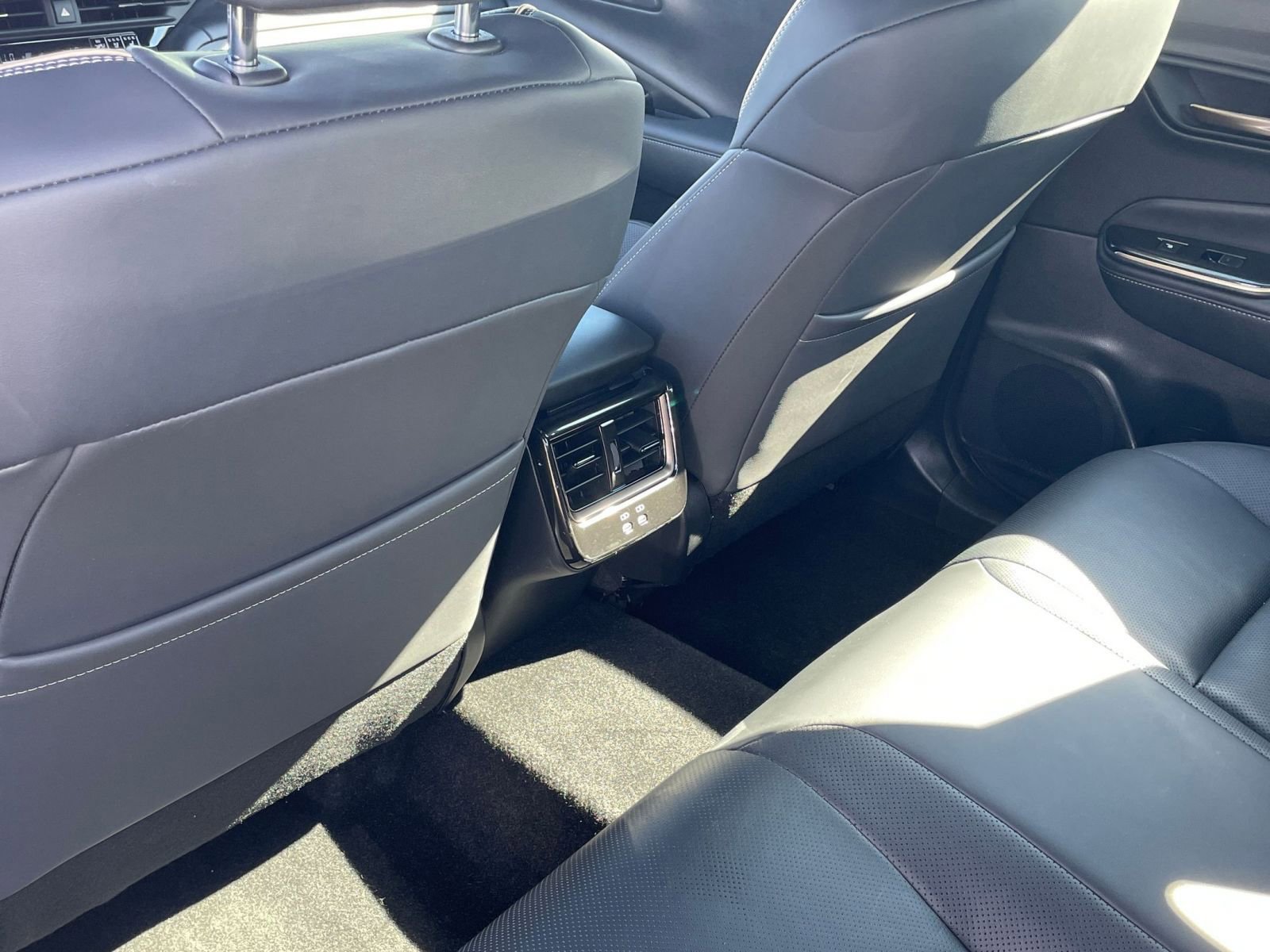 Used 2025 Toyota Crown AWD/4WD image 24