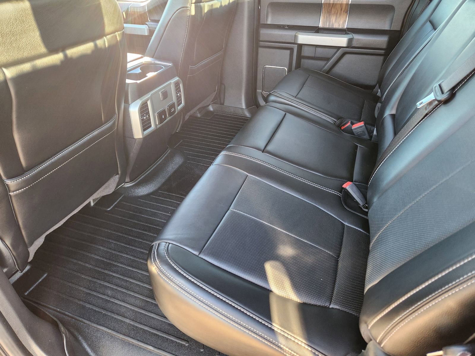 Used 2020 Ford F150 Lariat image 33