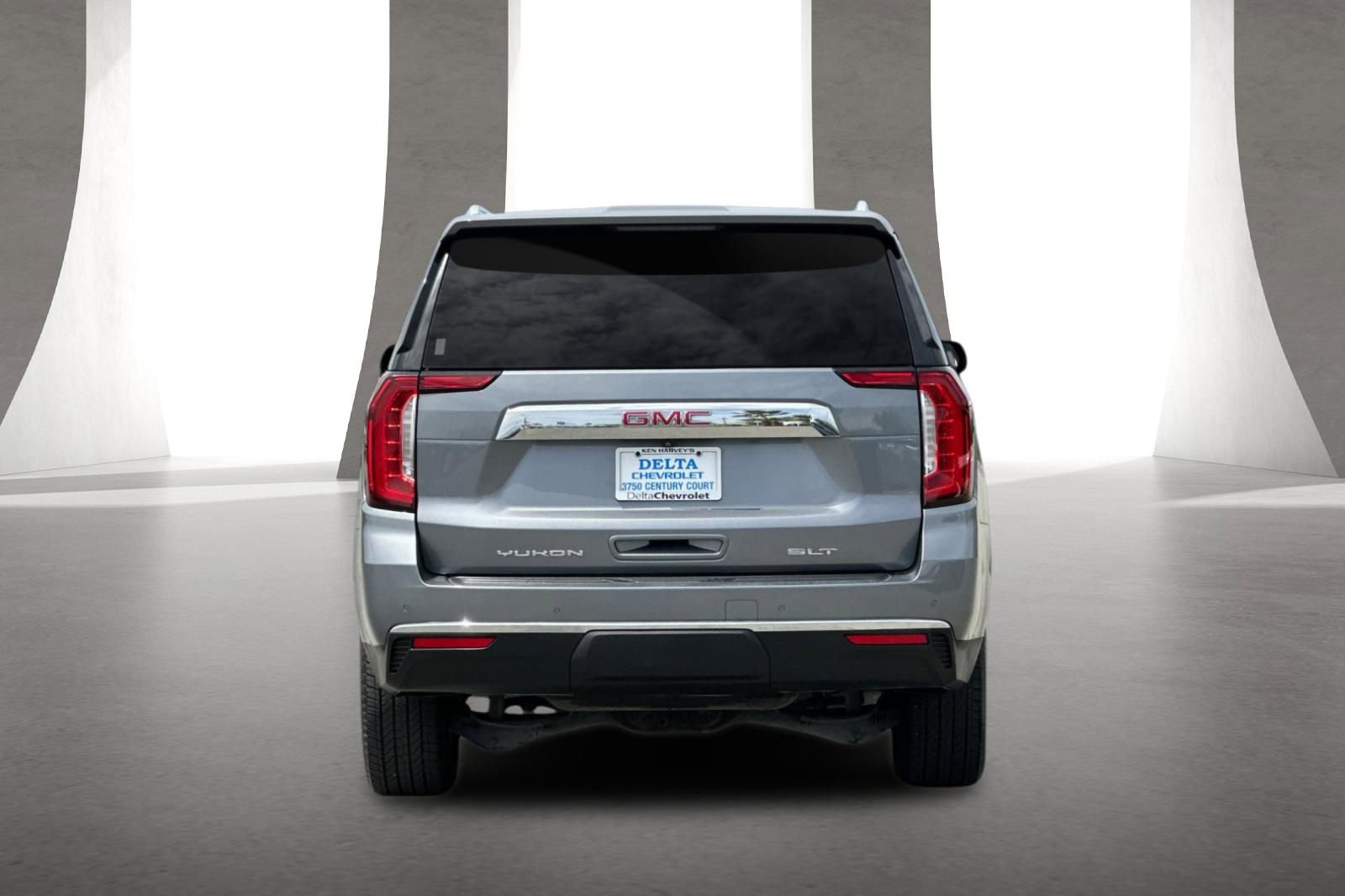 Used 2022 GMC Yukon XL SLT w/ SLT Luxury Package RWD image 5