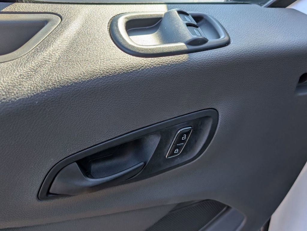 Used 2022 Ford Transit 350 XLT image 22