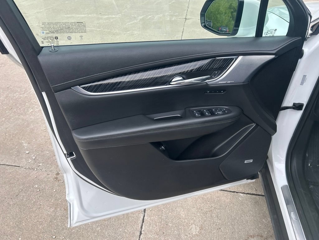 Used 2023 Cadillac XT6 Premium Luxury AWD/4WD image 15