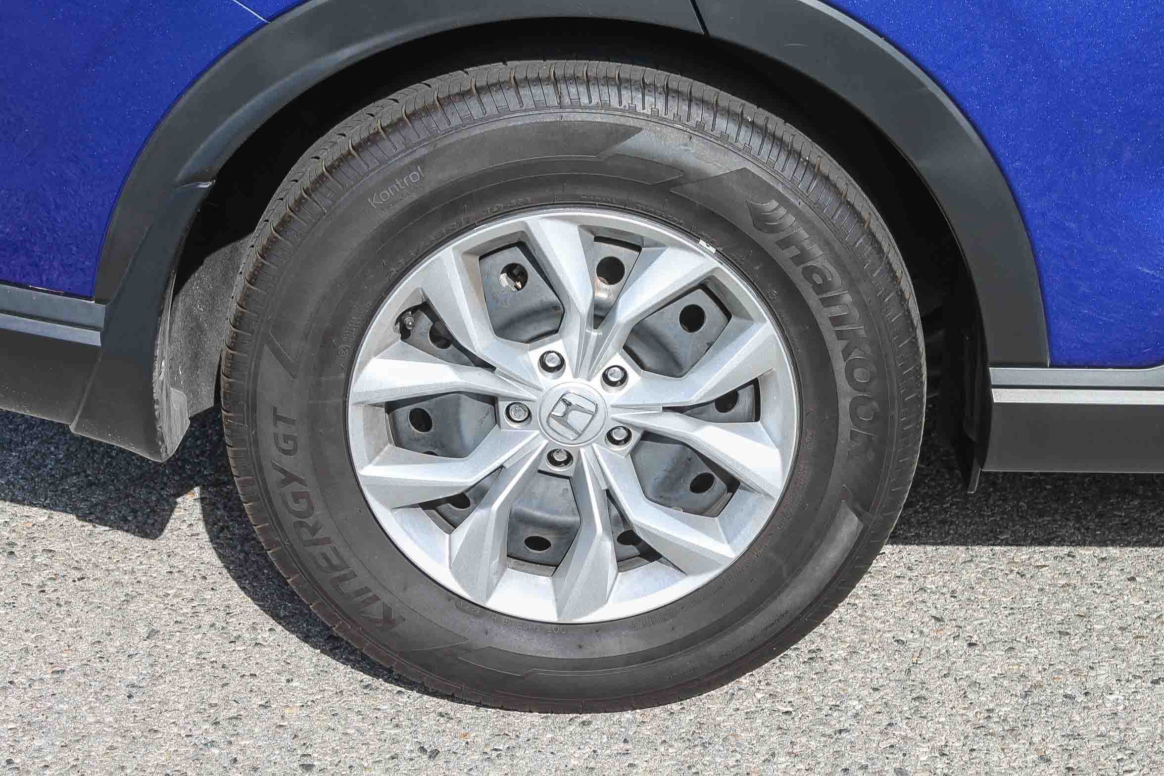 Used 2025 Honda CR-V LX image 12