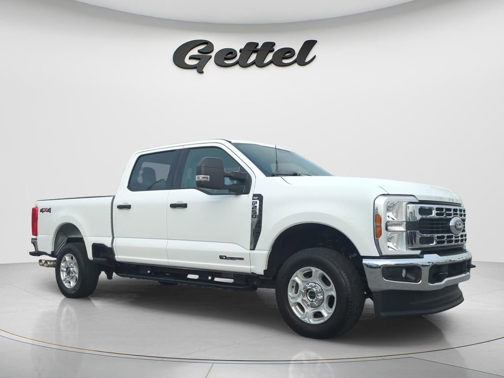 Used 2025 Ford F250 XLT image 2