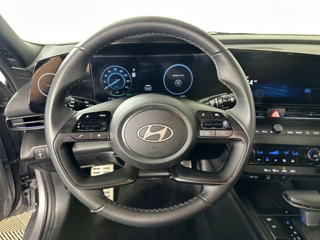 Certified 2025 Hyundai Elantra SEL image 45
