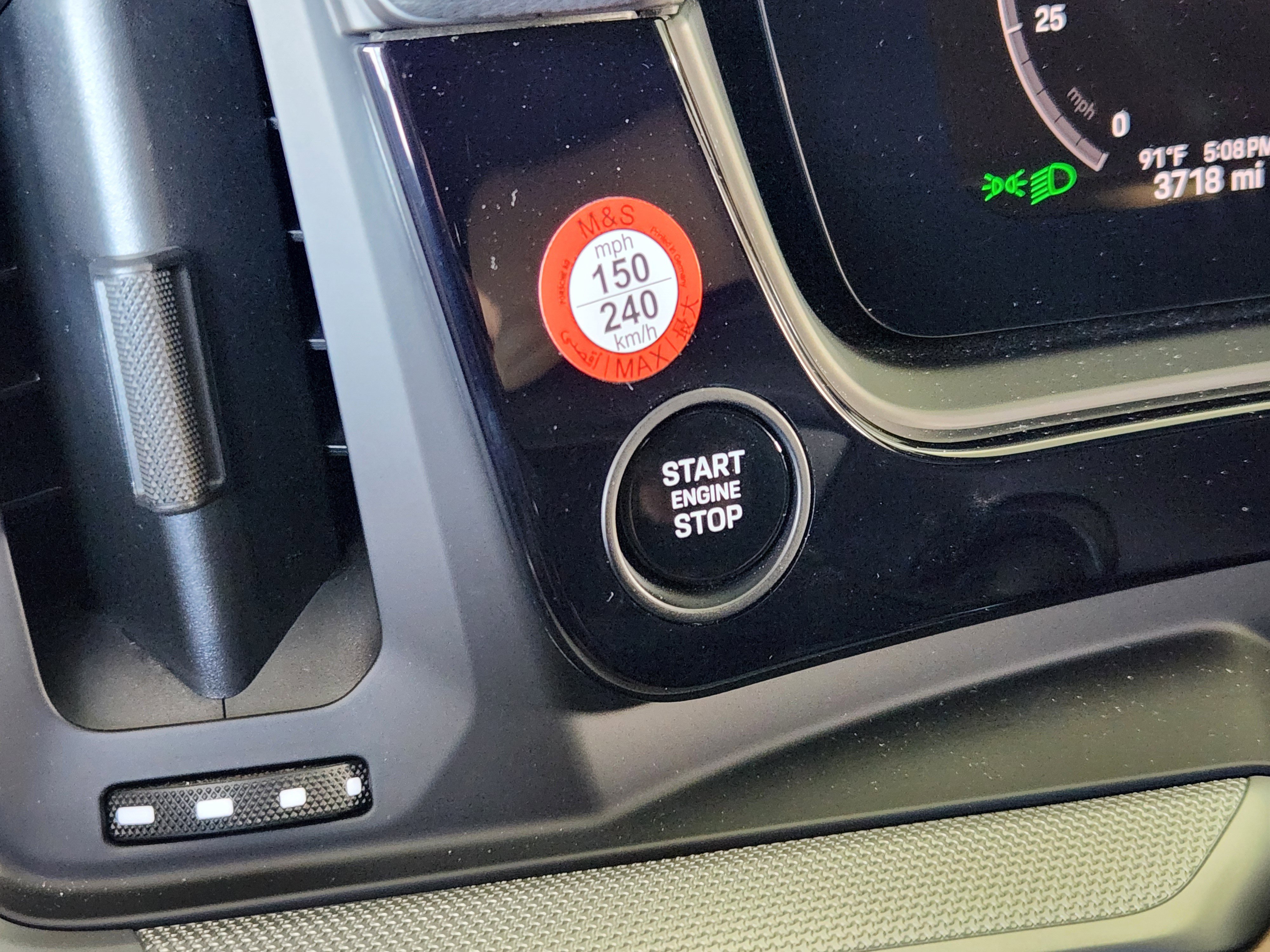 Certified 2025 Porsche Cayenne Coupe image 24