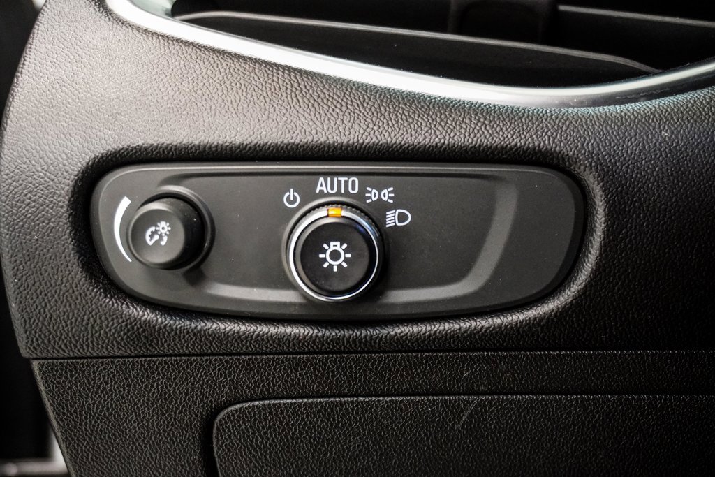 Used 2020 Chevrolet Malibu LT image 22